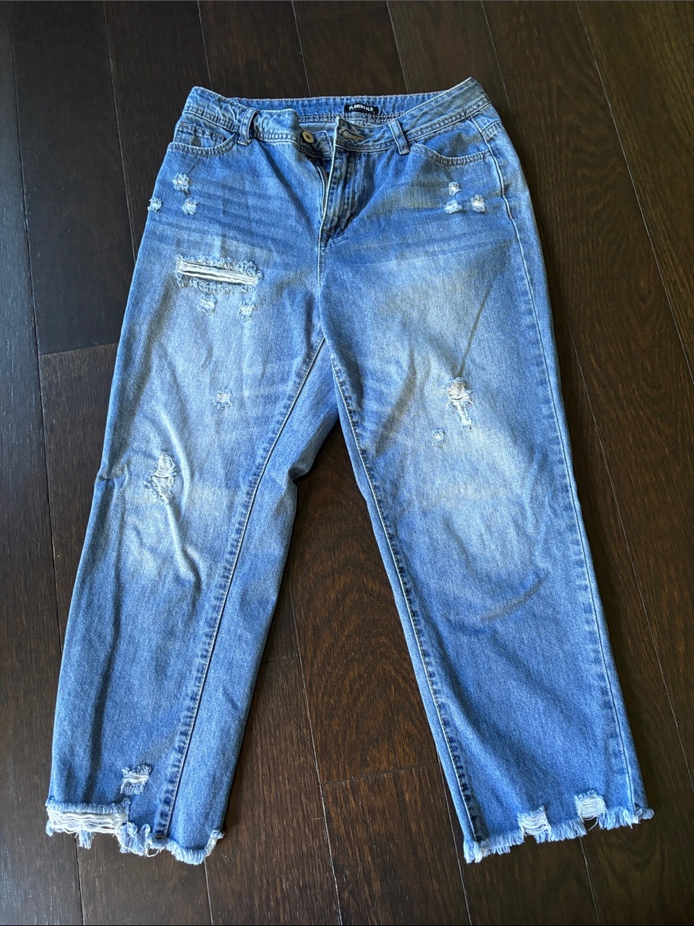 High-Rise Distressed Cropped Jeans - Light Blue